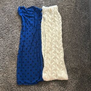 Two Girls Scarfs